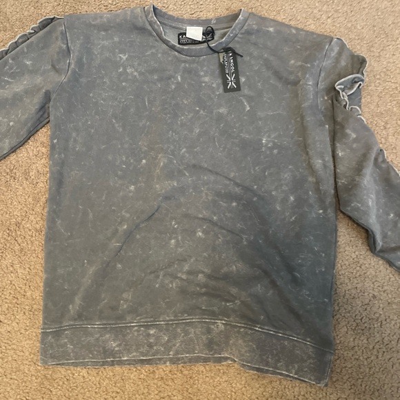 Kangol Distressed Gray Crewneck Sweater - Picture 9 of 10